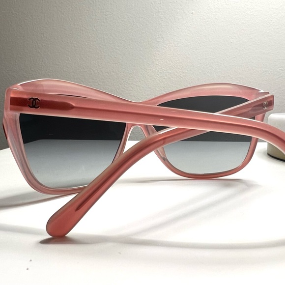 CHANEL Pink 5153 Sunglasses - Picture 3 of 7